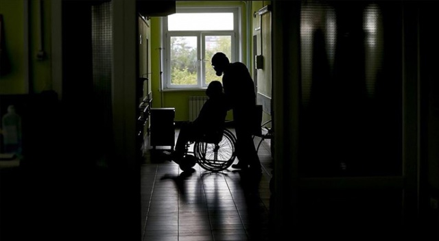 Dünya genelinde Kovid-19 kaynaklı can kaybı 420 bini geçti Dünya genelinde Kovid-19 kaynaklı can kaybı 420 bini geçti