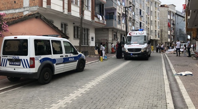 Esenyurt’ta feci olay! 2. kattan düşen çocuk ağır yaralandı