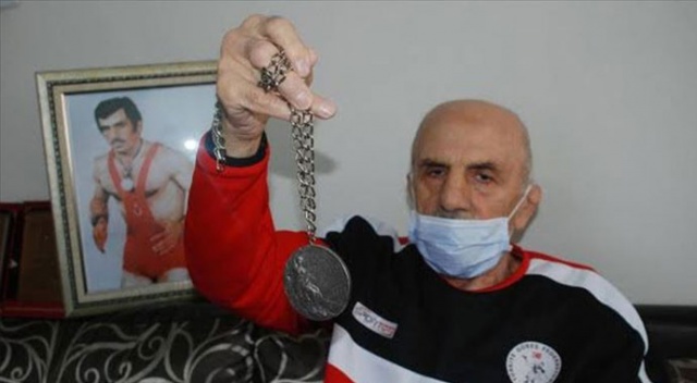 Eski milli güreşçi Vehbi Akdağ hayatını kaybetti