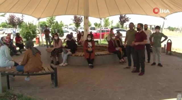 Fabrikada çalışan 4 işçide korona çıktı, işçiler işi bırakıp hastaneye koştu Fabrikada çalışan 4 işçide korona çıktı, işçiler işi bırakıp hastaneye koştu