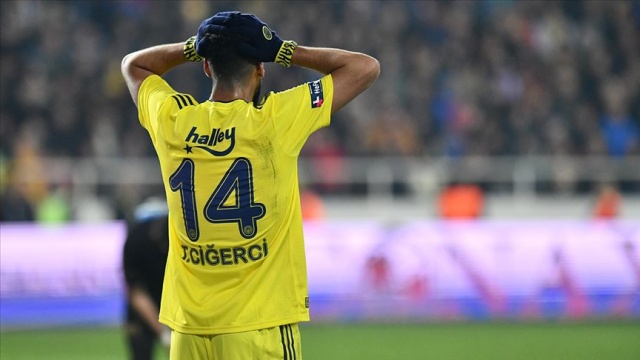 Fenerbahçe'ye Tolga Ciğerci'den kötü haber Fenerbahçe'ye Tolga Ciğerci'den kötü haber