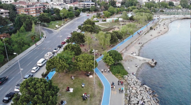 Havanın serinlemesiyle Caddebostan Sahili doldu taştı
