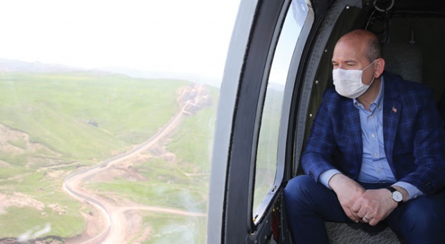 İçişleri Bakanı Soylu, İran sınırında incelemelerde bulundu İçişleri Bakanı Soylu, İran sınırında incelemelerde bulundu