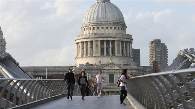 İngiltere&#039;de Covid-19&#039;dan ölenlerin sayısı 40 bin 542&#039;ye çıktı