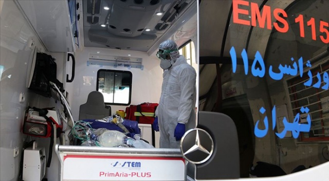 İran'da kredi talep eden bir gazi, kefil istenince kendini ateşe vererek intihar etti İran'da kredi talep eden bir gazi, kefil istenince kendini ateşe vererek intihar etti
