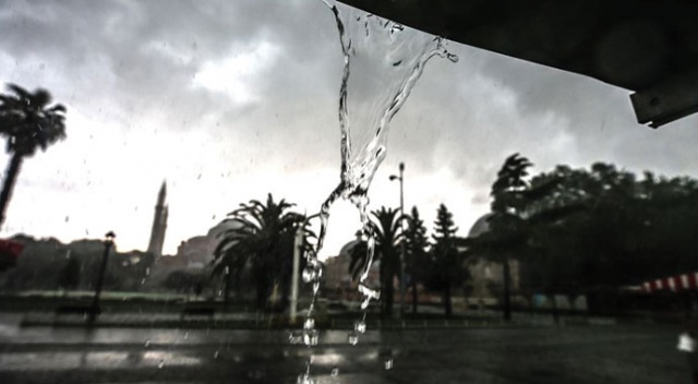 İstanbul'da sağanak etkili oldu