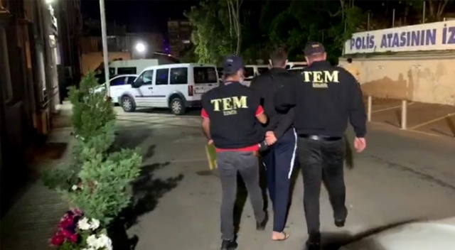 İzmir merkezli 56 ilde FETÖ operasyonu İzmir merkezli 56 ilde FETÖ operasyonu