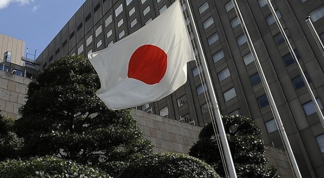 Japonya füze savunma sistemi planını askıya alıyor