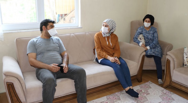 Kalbinde delik olan 18 yaşındaki Berivan koronayı yendi