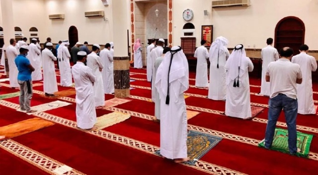 Katar'da camiler yeniden ibadete açıldı Katar'da camiler yeniden ibadete açıldı