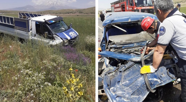 Kayseri&#039;de kamyonet ile otomobil çarpıştı: 1 ölü, 3&#039;ü ağır 4 yaralı