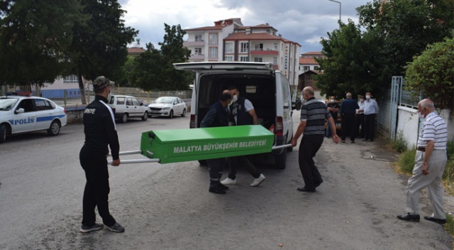 Yalnız yaşayan yaşlı adam evinde ölü bulundu Yalnız yaşayan yaşlı adam evinde ölü bulundu
