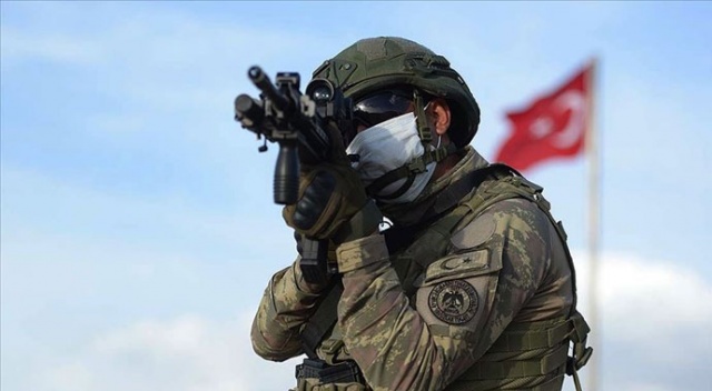 MSB: Sızma girişiminde bulunan 3 terörist etkisiz hale getirildi MSB: Sızma girişiminde bulunan 3 terörist etkisiz hale getirildi