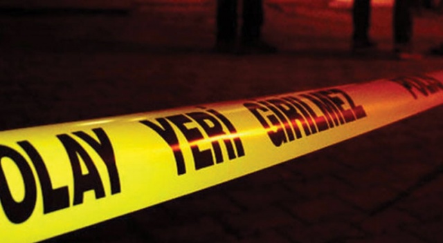 Önce kocasını bıçakladı, ardından çocuklarını rehin aldı Önce kocasını bıçakladı, ardından çocuklarını rehin aldı