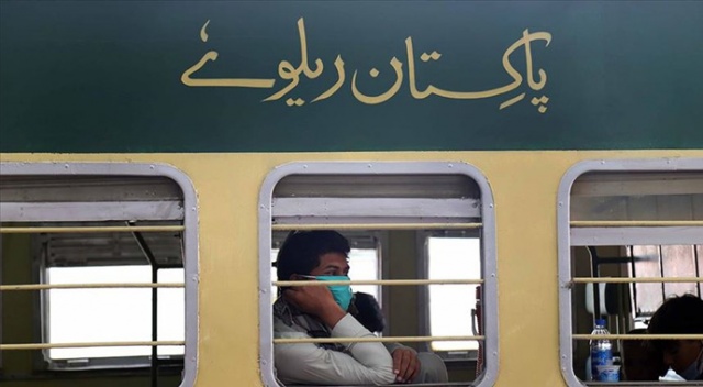 Pakistan&#039;da Covid-19 vaka sayısı 76 bini geçti