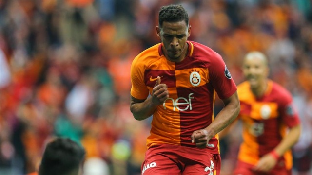 Sevilla'dan Fernando için 'Derbilerin aslanı' paylaşımı Sevilla'dan Fernando için 'Derbilerin aslanı' paylaşımı