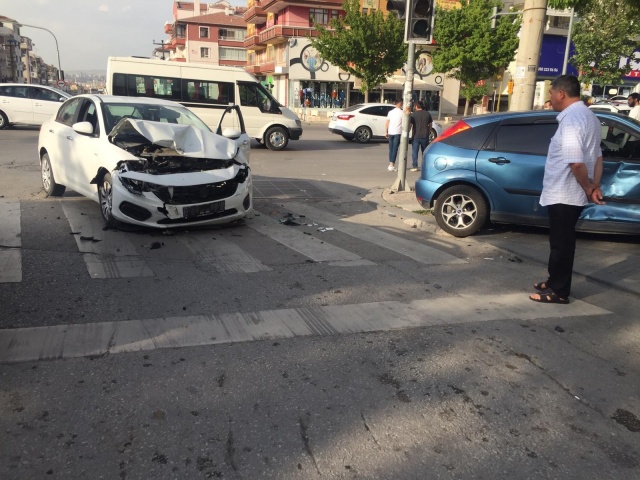 Sincan&#039;da trafik kazası:1 yaralı