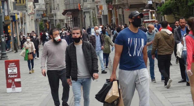Taksim Meydanı ve İstiklal Caddesinde dikkat çeken yoğunluk