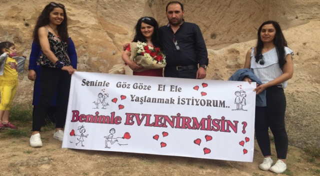 Tarihi bölgede ilginç evlenme teklifi