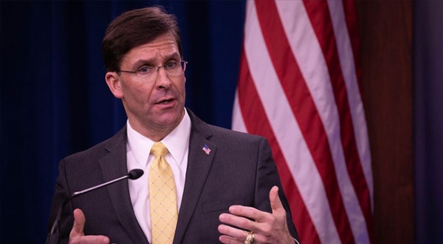Trump&#039;ın Savunma Bakanı Esper&#039;i görevden almanın eşiğinden döndüğü iddia edildi