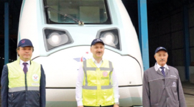 Yerli ve millî  elektrikli trende test  sürüşleri başlıyor