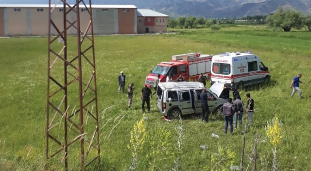 Yüksekova&#039;da trafik kazası: 4 yaralı