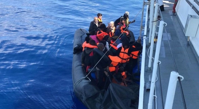 Yunanistan&#039;ın ölüme terk ettiği göçmenleri Türk askeri kurtardı