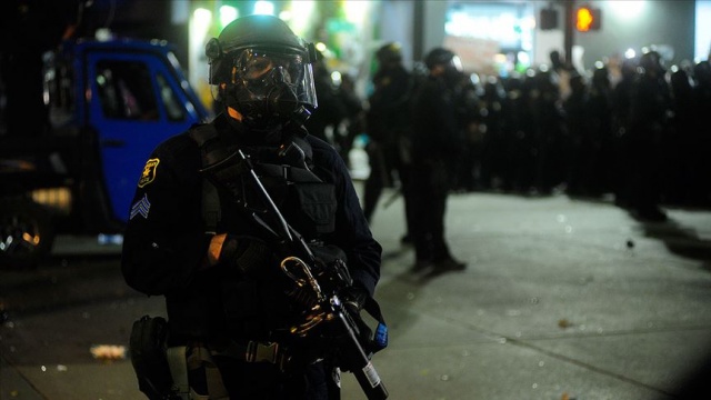 ABD&#039;de polis şiddetine karşı protestolar yerini şiddet olaylarına bıraktı