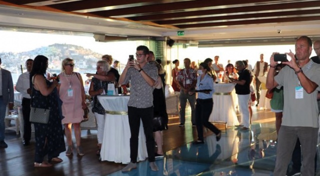 Alman turizm profesyonellerine &#039;Türkiye&#039;de güvenli ve sağlıklı tatil&#039; çağrısı