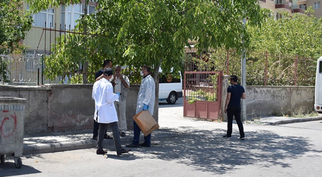 Babası tarafından bıçaklanan genç ağır yaralandı Babası tarafından bıçaklanan genç ağır yaralandı