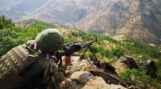 Barış Pınarı bölgesinde 2 PKK/YPG'li terörist etkisiz hale getirildi Barış Pınarı bölgesinde 2 PKK/YPG'li terörist etkisiz hale getirildi