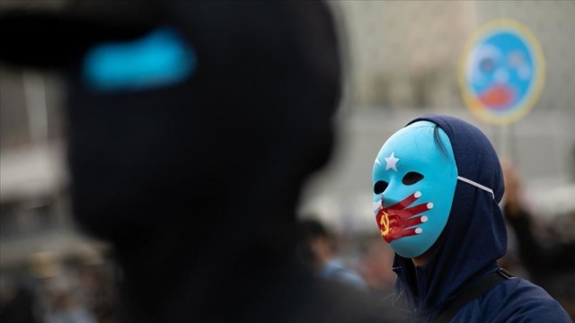 Belçika'da Uygur Türkleri, Çin'i, Sincan Uygur Özerk Bölgesi'de uyguladığı politika nedeniyle protesto etti Belçika'da Uygur Türkleri, Çin'i, Sincan Uygur Özerk Bölgesi'de uyguladığı politika nedeniyle protesto etti