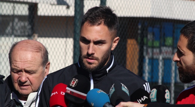 Beşiktaş'ta Ruiz, sözleşmesini tek taraflı feshetti Beşiktaş'ta Ruiz, sözleşmesini tek taraflı feshetti