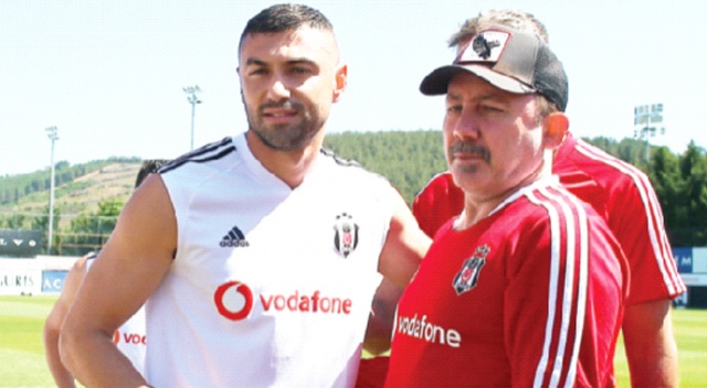 Beşiktaş tarihindeki en büyük yaprak dökümünü yaşıyor