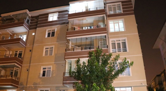 Bolu’da, 5’inci kattan düşen anne ve 10 aylık bebek hayatını kaybetti Bolu’da, 5’inci kattan düşen anne ve 10 aylık bebek hayatını kaybetti