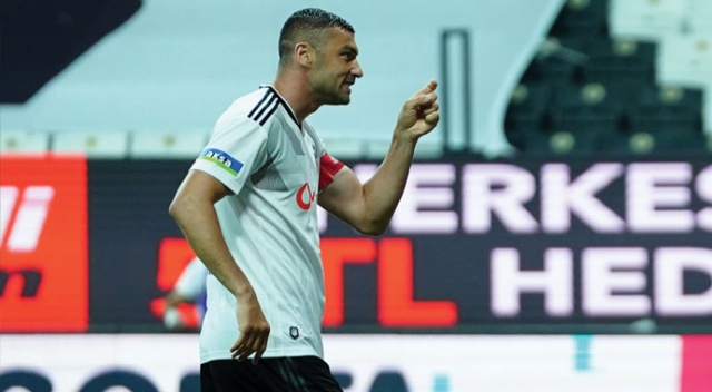 Burak Yılmaz'a Beşiktaş'tan izin çıktı
