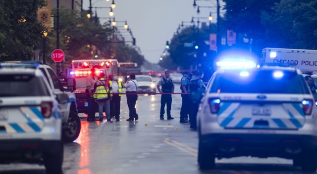 Chicago'da silahlı saldırı: 14 yaralı Chicago'da silahlı saldırı: 14 yaralı