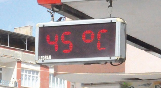 Çorum&#039;da termometreler 45 dereceyi gösterdi