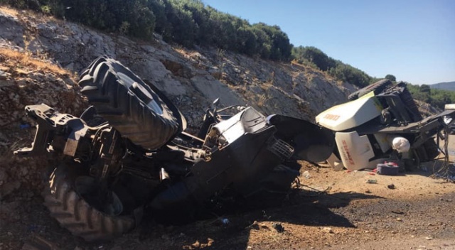 Devrilen traktör ortadan ikiye bölündü Devrilen traktör ortadan ikiye bölündü