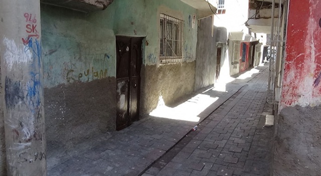 Diyarbakır'da bir kadın silahla vurulmuş halde bulundu