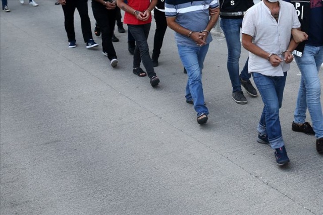 Diyarbakır'da terör örgütü PKK/KCK'ya yönelik operasyonda 5 tutuklama Diyarbakır'da terör örgütü PKK/KCK'ya yönelik operasyonda 5 tutuklama
