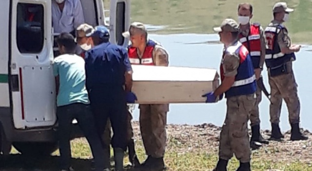 Elazığ'da nehirde erkek cesedi bulundu Elazığ'da nehirde erkek cesedi bulundu