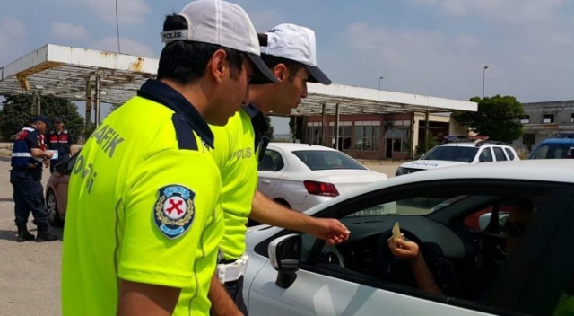 Emniyetten uzun yola çıkacaklara mola uyarısı: “2 saatte bir mola verin” Emniyetten uzun yola çıkacaklara mola uyarısı: “2 saatte bir mola verin”