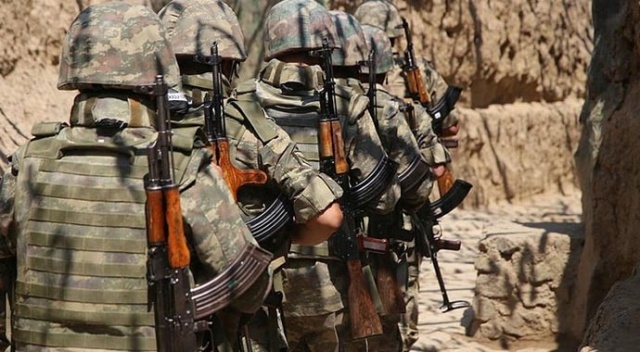 Ermenistan-Azerbaycan cephe hattında ateşkes ihlalleri sürüyor Ermenistan-Azerbaycan cephe hattında ateşkes ihlalleri sürüyor