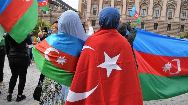 Ermenistan'ın saldırıları İsveç'te protesto edildi Ermenistan'ın saldırıları İsveç'te protesto edildi