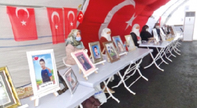 Evlat nöbeti HDP ve PKK’ya karşı direnişe dönüştü Evlat nöbeti HDP ve PKK’ya karşı direnişe dönüştü