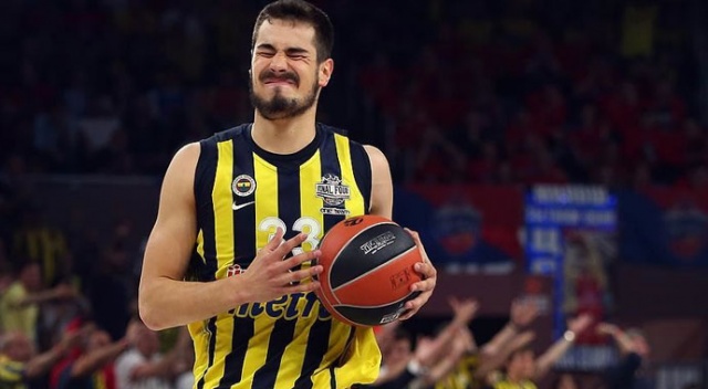 Fenerbahçe Beko'dan Kalinic'e teşekkür