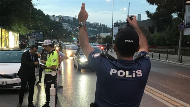 İstanbul genelinde &#039;Yeditepe Huzur&#039; asayiş uygulaması yapılıyor