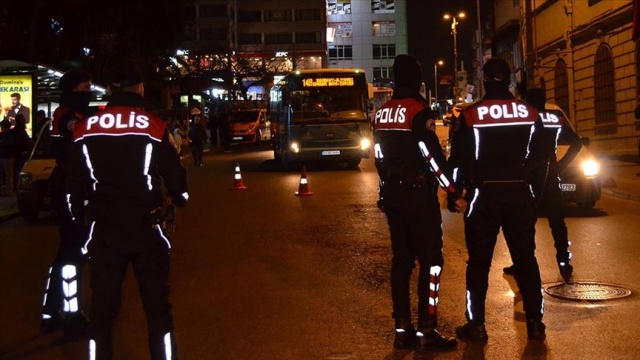 İstanbul genelinde 'Yeditepe Huzur' asayiş uygulaması yapılıyor İstanbul genelinde 'Yeditepe Huzur' asayiş uygulaması yapılıyor