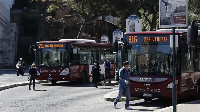 İtalya&#039;da Covid-19&#039;dan ölenlerin sayısı 35 bin 42&#039;ye yükseldi